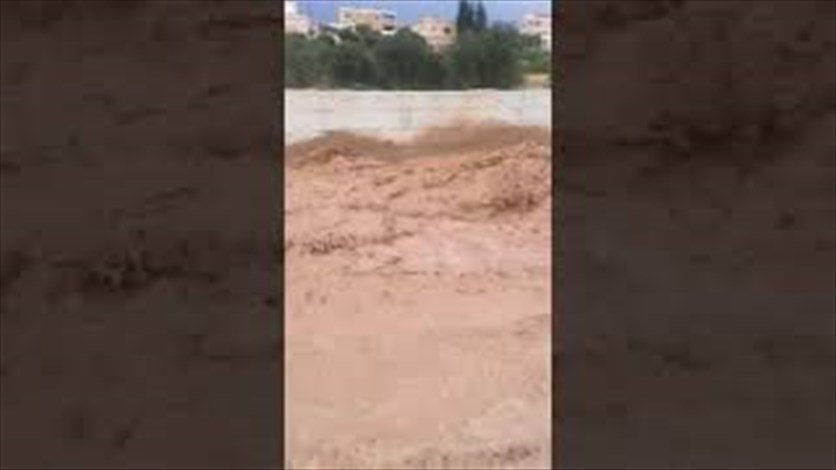بالفيديو... السيول تجتاح رأس بعلبك