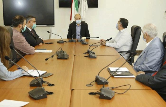 اجتماع في وزارة الصحة لتقويم إجراءات كورونا في المطار