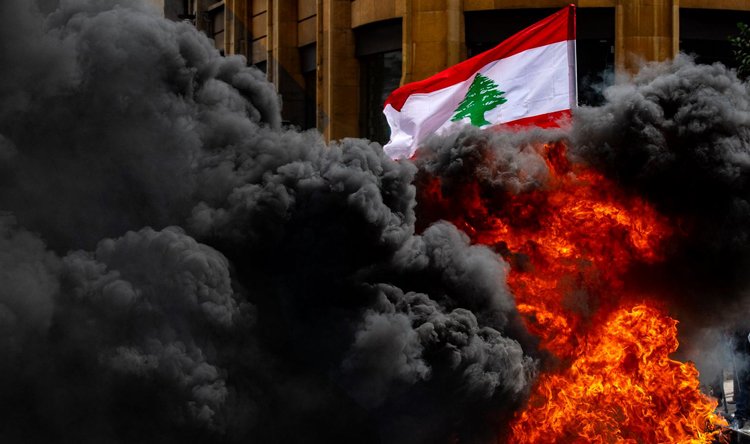 لبنان نحو مزيد من التأزم والتآكل… عجز عن التغيير بانتظار تدخُّل الخارج