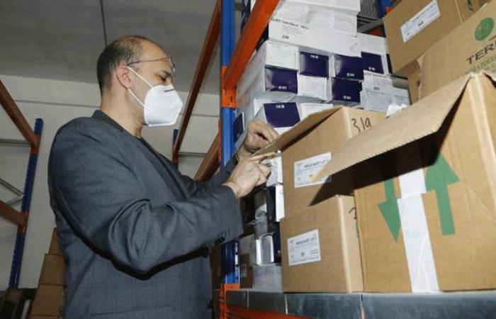 حسن تفقد مستودع الأدوية في الكرنتينا