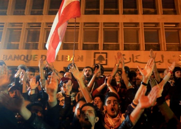 من هرّب 5 مليارات دولار في ثمانية أشهر؟ سلامة يستعدّ للرحيل: تعاميم المجلس المركزي لا الحاكم