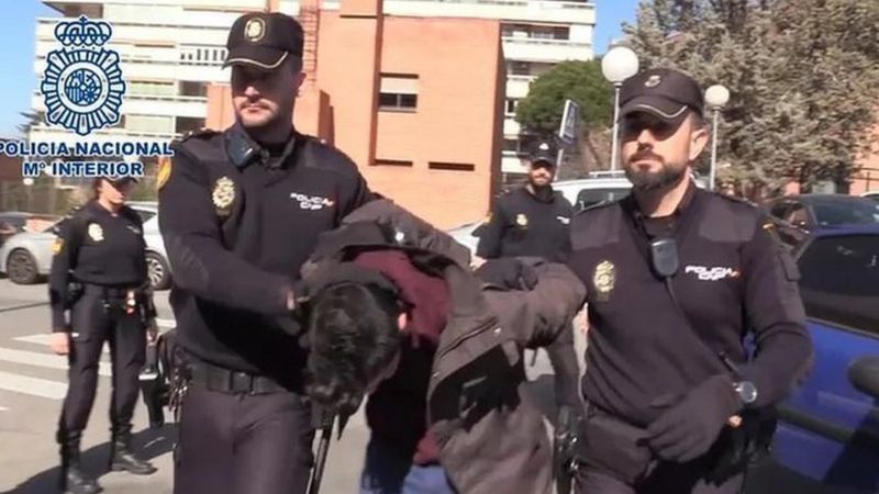 إسبانيا: محاكمة رجل في مدريد لـ 