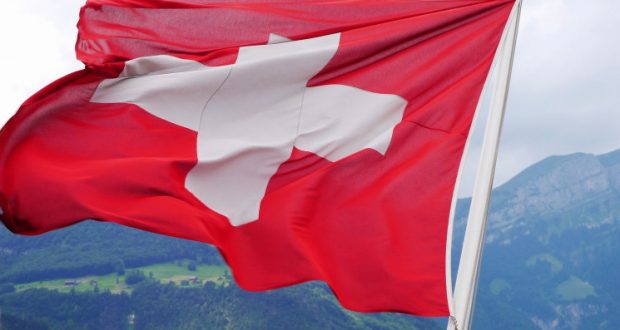 سويسرا قد تهدي كل مواطن أكثر من 8300 دولار!