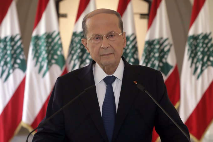 رئيس الجمهورية دعا الى اجتماع ظهر الأثنين في قصر بعبدا لبحث ملابسات القرار السعودي منع دخول الفواكه والخضار اللبنانية ومعالجة تداعياته