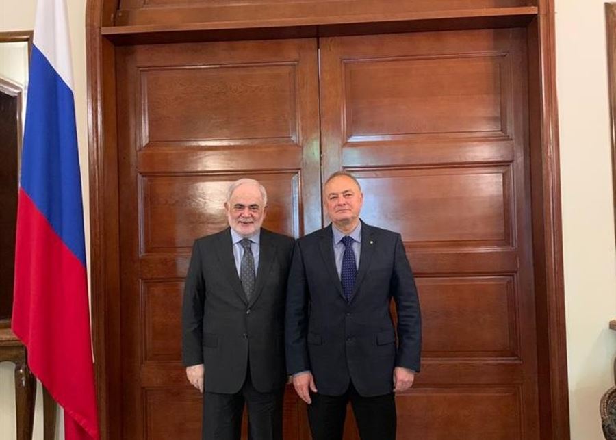  ابو زيد عرض مع السفير الروسي إفادة لبنان من لقاح سبوتنيك
