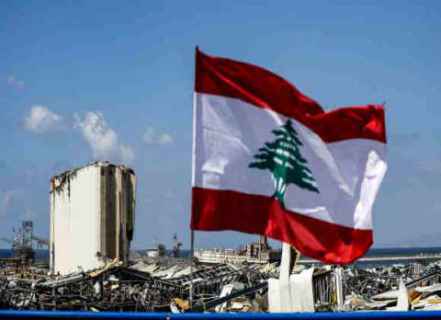 لبنان وقّع عقداً مع شركة ألمانية بقيمة 3,6 مليون دولار للتخلّص من “مواد خطرة قابلة للاشتعال” بعد اكتشاف تخزينها في مرفأ بيروت الذي شهد على انفجار مروع قبل أكثر من ثلاثة أشهر
