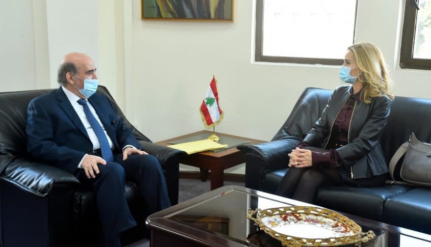 وهبة بعد لقاء سفيرة سويسرا: أمام القضاء اللبناني طلب من القضاء السويسري ولم أطلع على محتوى الملف