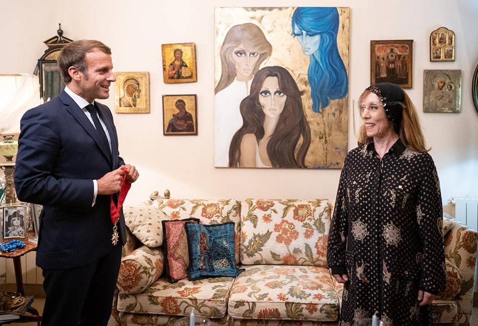 “أسطورة” فيروز.. و”هروب” ماكرون!