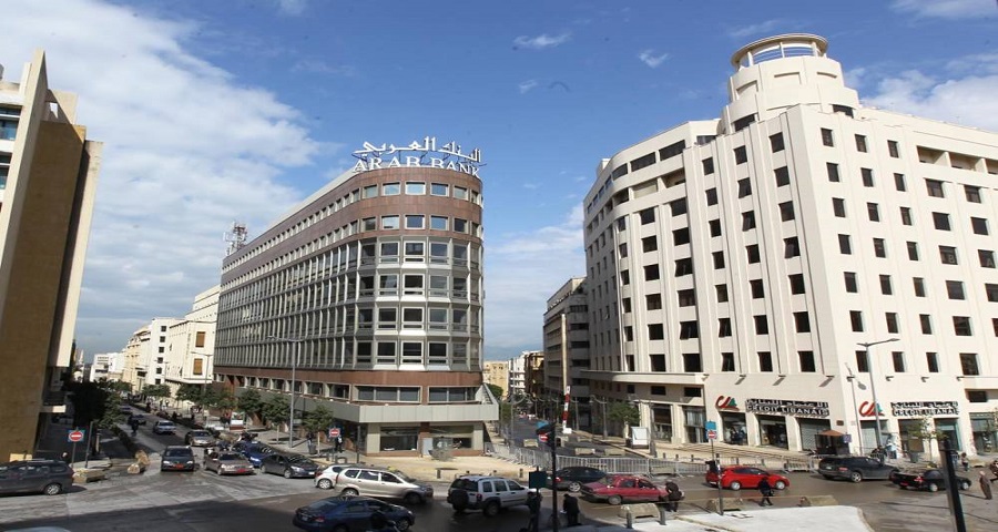 مصارف تلجأ الى تجارة بيع الشيكات... حكايات زبائن وتجار