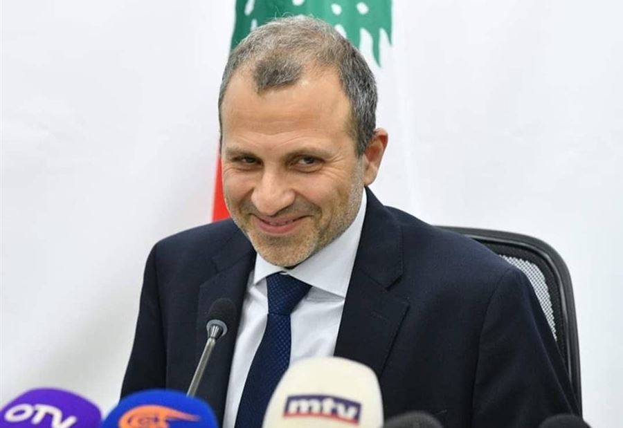 باسيل تلقى اتصالين من ماكرون واديب