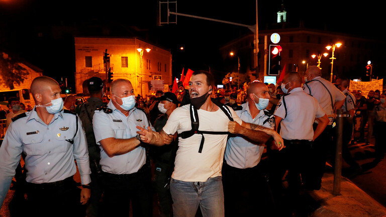 مواجهات بين الشرطة الإسرائيلية ومتظاهرين مناهضين لنتنياهو