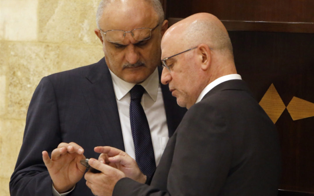  40 إلى 50 مليار دولار من المال تحت يدها.. لبنان مُجبر على إغلاق حسابات المُعاقَبين أميركياً